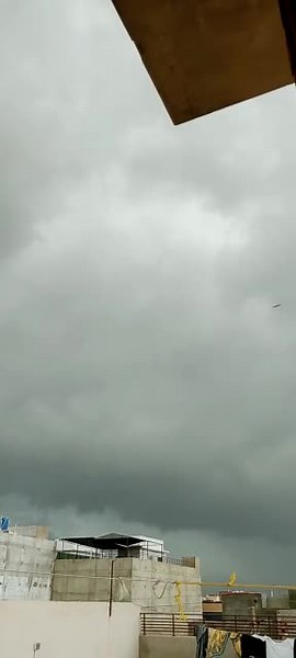 5.2K views · 172 reactions | (12-Sep, 1.30pm) کالی گھٹا کراچی میں داخل ہونے لگیگلزار ہجری، سکیم ۳۳ کے تازہ ترین مناظر ⛈️ #Source(Whatsapp Group KW) | KARACHI WEATHER | Facebook