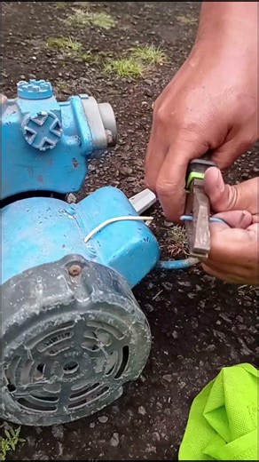 Checking the water pump engine.