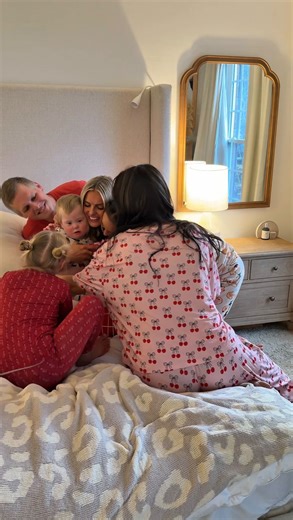 Kirstin Czernek on Instagram: "How sweet are Tomas and all the kiddos with their Valentine’s Day basket to me 🥹. They were so intentional to put in all my favorite things, it honestly made me feel so special ☺️. Of course they knew to include a Mesa Loop water bottle from @shopsimplemodern and they picked out the PERFECT color! The pearlescent pink is literally EVERYTHING!! It’s my favorite color right now, I even have it on my nails 🥰. This is such a great gift for Galentines for your friends