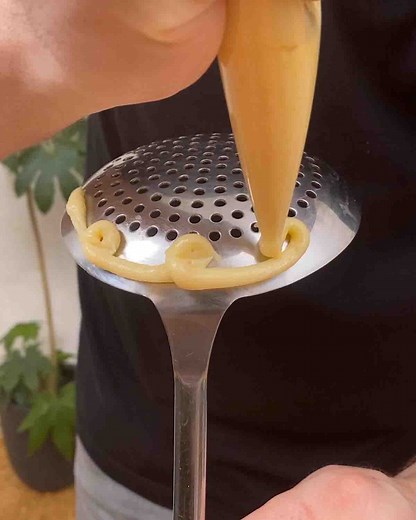 2.8M views · 17K reactions | Hambúrguer duplo com queijo! Aquele sanduíche de respeito, feito na cozinha da sua casa  | Chefclub Brasil | Facebook