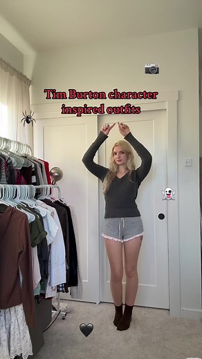 Tim Burton Inspired Halloween Costumes | Lydia Deetz Outfit Ideas