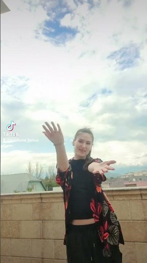 Macarena song dance tutorial for Tik Tok for beginners