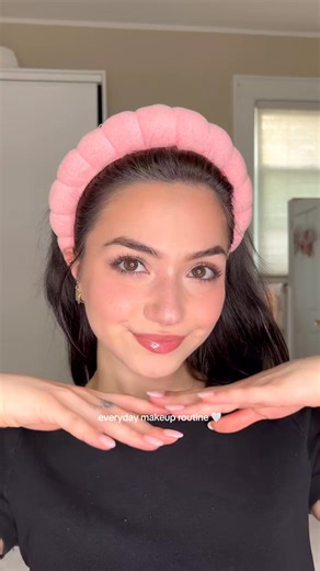 my current everyday makeup routine 🤍 I’m not a big eyeshadow girly but I’ve been loving a little pop of pink on the eyelids 🎀 #makeuproutine #makeuptips #covergirl #makeup #charlottetilbury | Charlie Frazier