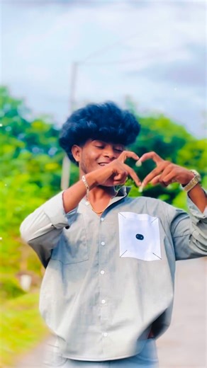 ‎ခ།ဖᮀဖဂ 𐋌𐤪ໍ͢𐤪… … 👀❤️‍🩹🪽‎ on Instagram: "இதயராணியே 🫀🫶🏻👸🏻🩵💋 . . . #viral #trending #love #trendingreels #instagram #instagood #support #fyp #streetstyle #natural #ootd #advancechristmas #look #likes #explorepage #reels #romance #post #instamood #love🩵🩷 #kuttypoona😻"