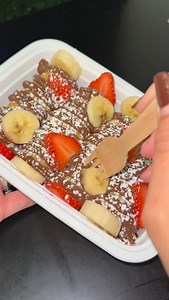 55K views · 18K reactions | 丹 #crepes #montreal #dessert #nutella #strawberry #banana #chocolate | Crêpes MTL | Facebook
