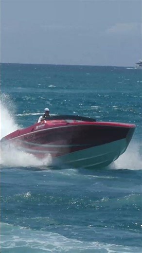 CIGARETTE BOAT!!!!! AT HAULOVER INLET