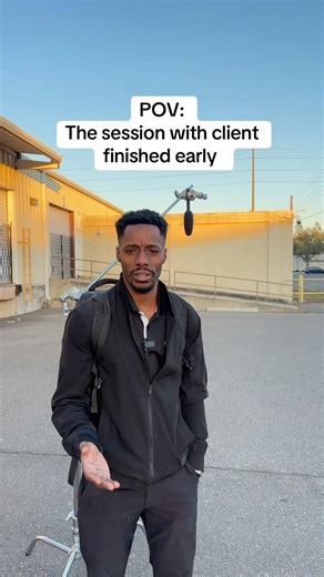 You booked the time slot, not the clock 😂 #videographerhumor #videographer