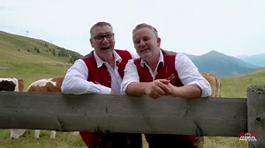 17K views · 1K reactions | ‼VIDEOPREMIERE‼ Wir präsentieren das brandneue Video "Madl ruck decht zuewa"☀流 von Die Goldrieder. Videoproduktion: erlebnis.film - Location: Skigebiet Zettersfeld/Osttirol. Viel Spaß beim Anschauen  Ihre aktuelle Jubiläums-CD "10 schöne Jahre" ist überall erhältlich  Das Video läuft auch auf unserem neuen TV-Sender Stimmungsgarten TV  | Tyrolis Music | Facebook