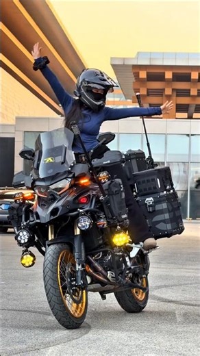 💥 BMW R1250 – A Perfect Blend of Style, Speed & Pure Riding Freedom 🔥🌪️