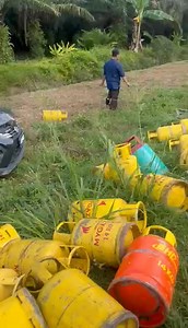 📌exsiden di sagil tangkak lori gas vs kereta,, | Komuniti Johor