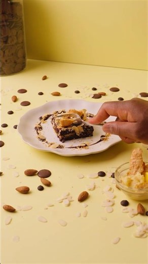 Fudgy Chocolate Brownies From Scratch in Minutes #recipe #dessert #shorts