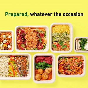 We’re so excited to introduce our new Fresh Fitness Food Frozen range! The range has been carefully crafted with high protein, nutrient dense recipes to keep you prepared, no matter what the day, week or year throws at you (looking at you 2020 👀) Choose the dishes of your liking and quantity, all ready to eat in under 10 minutes, packaged in biodegradable tubs and with the option of next day delivery. 📮 Looking for ways to support our local community? You can help by donating meals to Age UK a