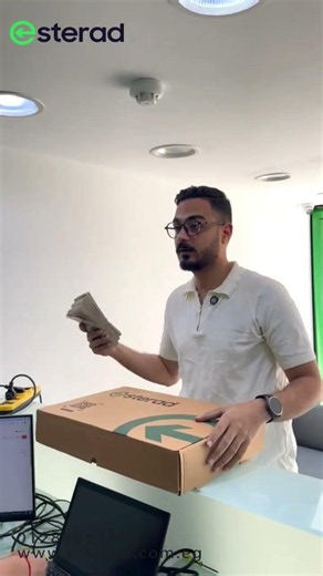 Get a 10% discount every time you buy a laptop with cash