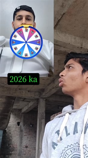 Junaid shaikh on Instagram: "日本利用压电瓷砖将脚步转化为电能。这些瓷砖捕捉来自你脚步的动能。当你行走时,你的重量和动作会对瓷砖产生压力。瓷砖会轻微弯曲,从而产生机械应力。瓷砖内部的压电材料将这种应力转化为电能。每一步都会产生少量电荷,而数百万步结合在一起就能产生足够的电力来驱动 LED灯、数字显示屏和传感器。在像涩谷车站这样繁忙的地方, 每天大约有240万个脚步为这一系统作出贡献。这些电能可以被储存或立即使用,从而减少对传统电力来源的依赖,并支持可持续的城市基础设施。这种方法将日常运动转化为实用的可再生能源 #日本 #知识..."