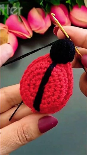 WOW 🤯 incredible crochet technique 💯✨ #crochet #giftideas #crocheting #handmade #knitvest #diy