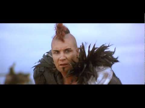 Mad Max 2: el chico del boomerang o el pequeño Conan