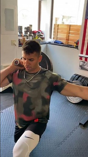 How to Properly Perform Single Leg Landmine Hack Squats With Good Form (Exercise Demonstration)