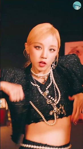 YUQI 🐻 Idle (여자)아이들((G)I-DLE) - 'Nxde' mv Vintage Glamour FOCUS #YUQI #idle