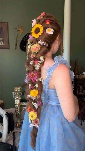 Using flowers I picked myself for the ultimate Rapunzel braid 🥰 #hairstyle #braid