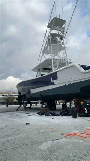 Ready to upgrade your boat? #boatwraps
