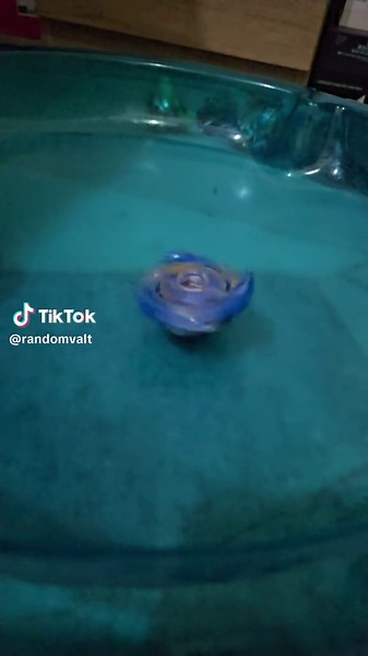 La Batalla Épica de Beyblade Burst con Valkyrie