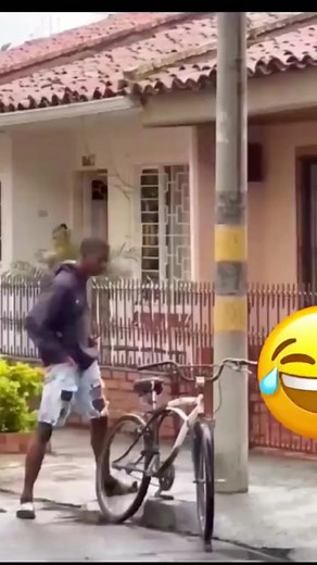 69K views · 1.6K reactions | The Bike Prank #fails # #failscompilation #fypシ #fypシ゚viraltiktok #ffyypp | Funny time | Facebook