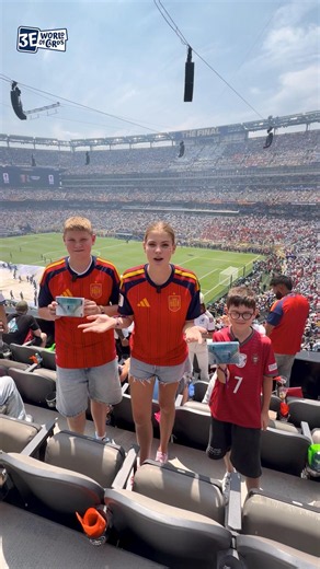 WE OPENED TOPPS DYNASTY AT THE FIFA WORLD CUP FINAL… 🤯🏆 ‪@Topps‬ ‪@fifa‬