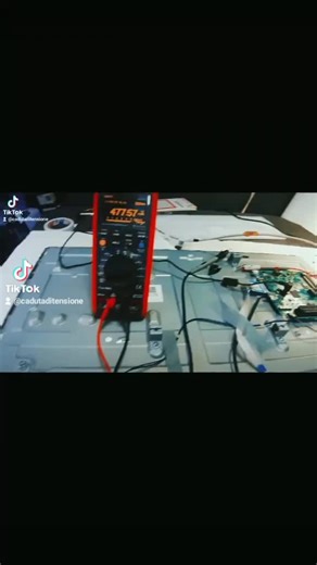 Exploring Electronic Components and Motherboards