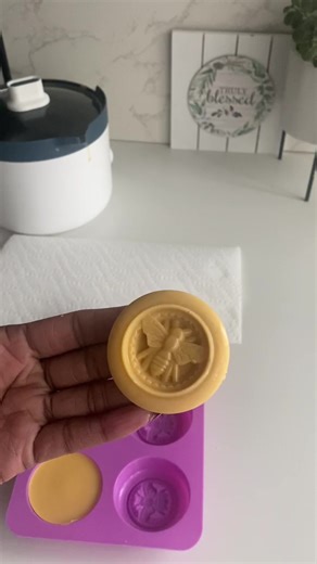 Unmolding our BRAND NEW Beeswax Lotion Bars and we are OBSESSED!! 🤩✨ Made with skin-loving mango butter, calendula infused apricot seed oil, and pure beeswax, these solid lotion bars melt right into your skin for deep nourishment and a natural, healthy glow. 🌿💛 No mess, no waste — just rich, concentrated moisture in the palm of your hand! We are SO excited to add these to our skincare collection and cannot wait for you to try them! Stay tuned for labeling day and the official DROP DATE in our