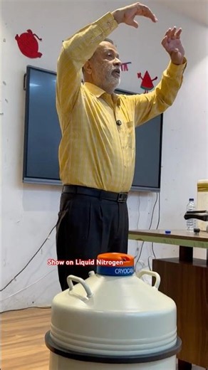 Science Show #liquidnitrogen #physics #science #school #scienceexperiment #jharkhandeducation