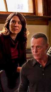 3.7K views · 4.6K reactions | #ChicagoPD star Jason Beghe pitches a shockingly sultry way for Voight to win Chapman back in Season 13.  Link to full #OneChicago interviews for the new seasons of #ChicagoFire and #ChicagoMed in our bio. : Elizabeth Sisson/NBC #NBC #Peacock #JasonBeghe #HankVoight | TVLine | Facebook