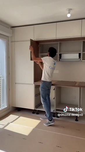 Installation et pose d’une cuisine IKEA, pas cher alignement, parfait déco net et électroménager, intégrée. Une rénovation de cuisine sans en mettre une #Cuisine #Artisan #Bricolage #IKEA #rénovation