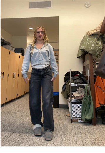 I'm literally in love these are the perfect jeans (Levi's Low Loose) #levis #denim