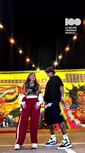 💥 Así suena 'Algo tú', la nueva colaboración de Shakira junto a Beéle en la que honran sus raíces colombianas 🇨🇴 🙌🏼 Este es un fragmento exclusivo de ambos artistas cantándola, pero el videoclip llegará la semana que viene 🎶 👀 ¿Con qué otro artista te gustaría que colaborase Shakira próximamente?