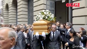 I funerali di Giorgio Faletti, l’addio degli amici di una vita