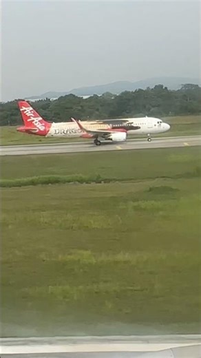 Flight landing to Kuala Lumpur #klia #airasia #planespotting #kualalumpur#airplane #flight #shorts