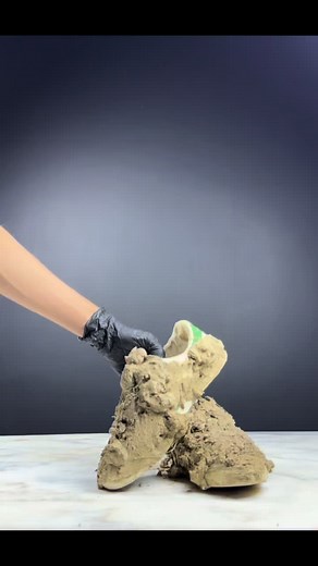 Best Way To Clean Mudy Shoe. #foryou #shoes #muddy #cleaning #asmr #asmrsounds #for #fyp #satisfy #mud #nike #fam #satisfy #satisfying #tiktok #clean #clean #virel