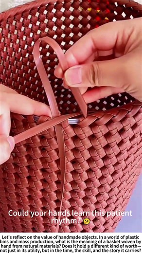 Weaving with Nature: The Art of Hand-Crafting a Rattan Basket 🧵🌿