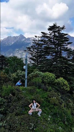 The view and the dance are 10/10 🏔️✨ #shorts #douyin #dance