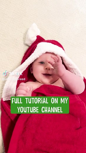 Every baby that celebrates Christmas needs a hooded towel! Full tutorial on my blog or YouTube channel. 🎅🏼🛁🎅🏼🛁🎅🏼 #hoodedtowel #diyhoodedtowel #sewing #sewingforbeginners #sewingforchristmas #sewingforbaby #tarareeddesigns #sewingproject