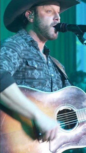 Easton Corbin - Roll With It live #eastoncorbin #cowboys #countrymusic #rodeo #linedance