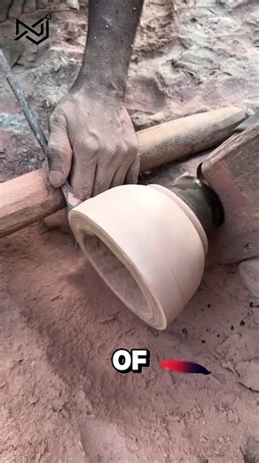 Ancient Technique: Turning a Raw Mountain Slab into a Polished Sandstone Bowl 🪨✨ #craftsmanship