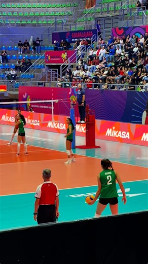Baxu Volleyball on Instagram: "MEXICO GANA EL SEGUNDO SET 🙌🏻🏐🇲🇽 #NORCECA #WOMENFINALSIX #VoleibolMexico #baxu"