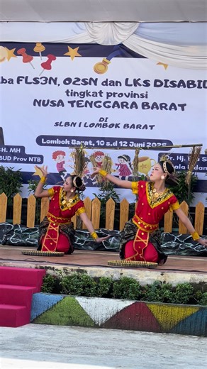 Siswi Tuli menari dengan hati, tanpa suara tapi penuh makna 💃 #2025 #TuliBerbakat #MenariDenganHati