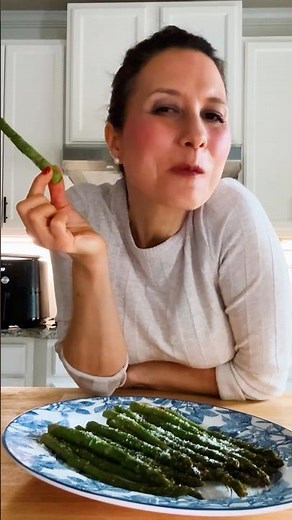 Foolproof Crispy Air Fryer Asparagus (7 Minutes & Only 1 Tsp Oil)