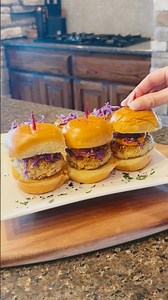 Crab Cake Sliders 🦀