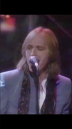 Tom Petty w/ Axl Rose | Free Fallin' [MTV 1989]