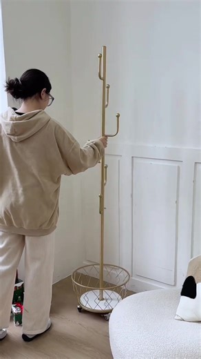 単杆移動ハンガーで、生活をスマートに⬆️\t#省スペース神器 #衣類収納 #おしゃれ #ハンガー #好き