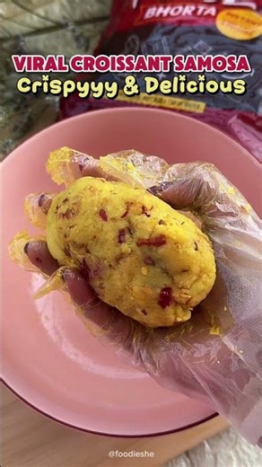 Crispy Croissant Samosa 😍🥐 Unique Iftar Recipe with Alooz Bhorta | Ramadan Special Snack