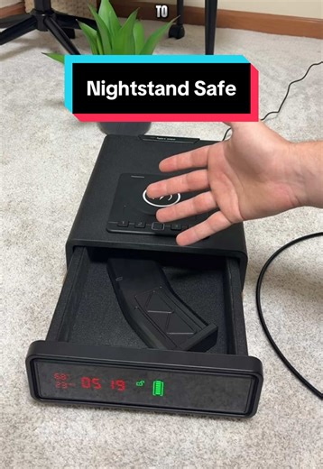 This compact nightstand safe features a built-in digital clock and a size that fits perfectly on a bedside table or desk. Simple, practical, and easy to access, it’s a great option if you want secure storage nearby without a bulky setup. Ideal for bedrooms, apartments, or home offices. #tiktokshopcreatorpicks #NightstandSafe #HomeSecurity #BedroomEssentials #smartstorage